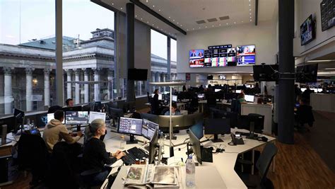 Newsroom .